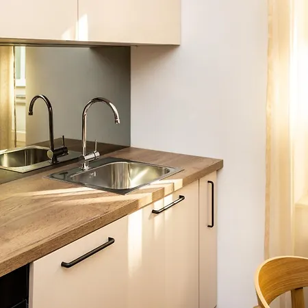 Central Apartment *
